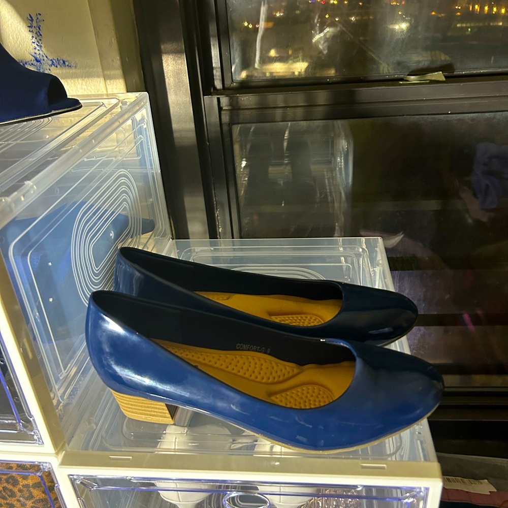 Brand New, Navy Blue Patent Leather Pumps by Henry Ferrera, Size 9